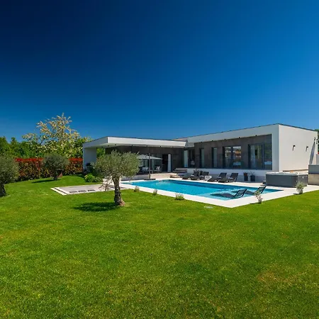 Villa Dea Somnii By Istrialux