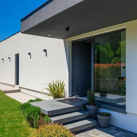 Dea Somnii By Istrialux * Светвинченат