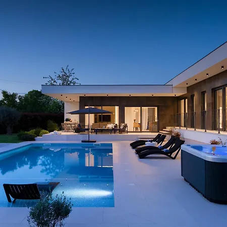 Вилла Dea Somnii By Istrialux Светвинченат